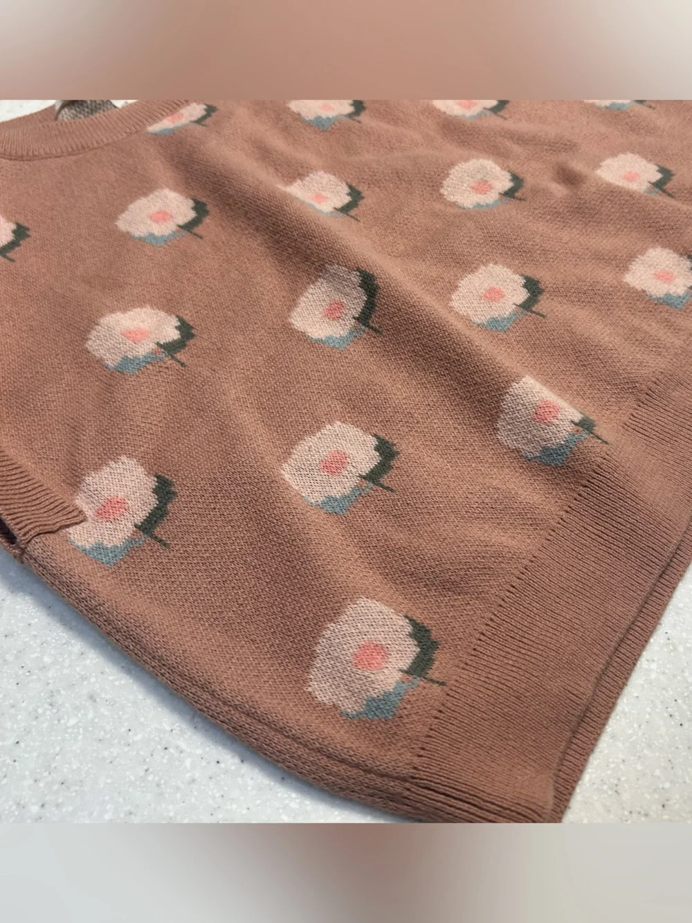 H&M Adorables Floral Knit Sweater Vest Size 6 Neutral Brown